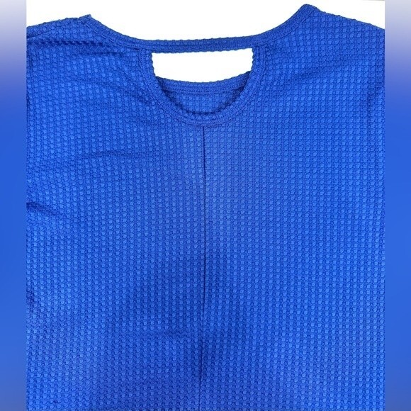 Xersion Girls Blue Athletic Long Sleeve Shirt with thumb holes Sz XS 6/6X - Picture 4 of 10